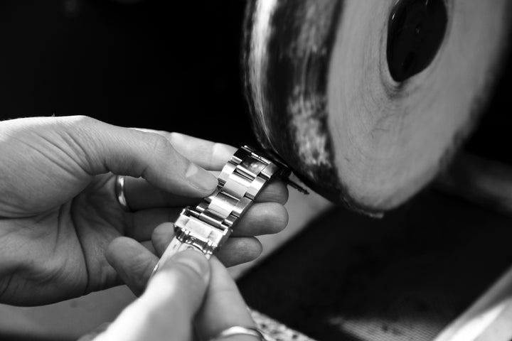 Our expert is polishing a watch