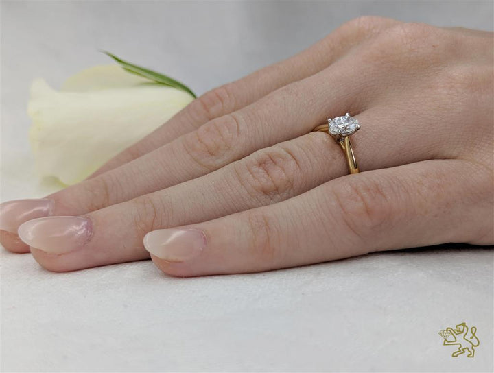 Classic Oval Solitaire 0.40ct F VVS2 Diamond Yellow Gold/Platinum Ring