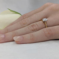 Classic Oval Solitaire 0.40ct F VVS2 Diamond Yellow Gold/Platinum Ring