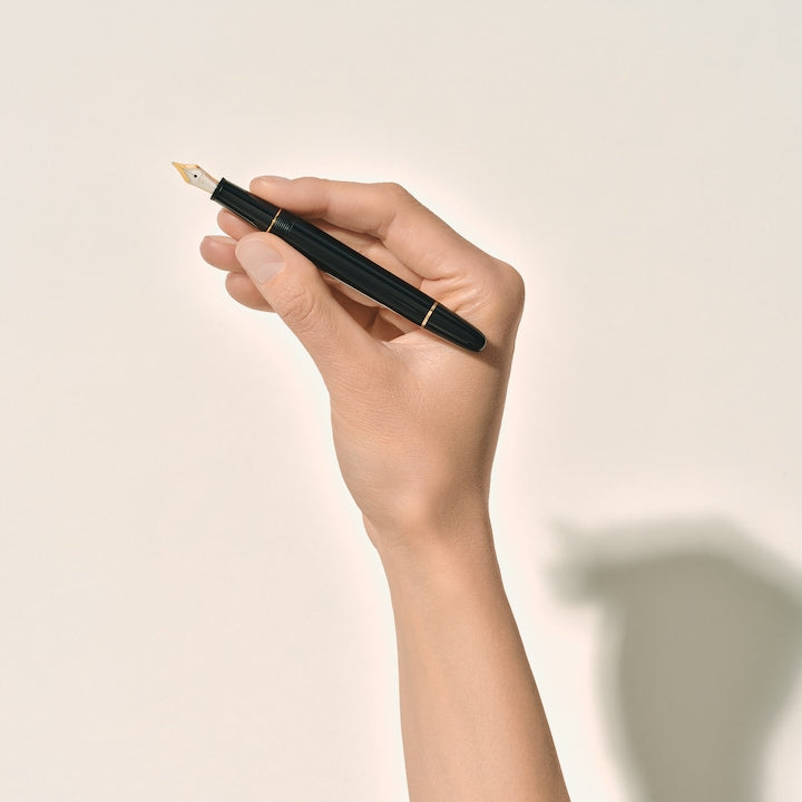 Montblanc Meisterstück 132464 Classique Gold-Coated Fountain Pen - Michael Jones Jeweller