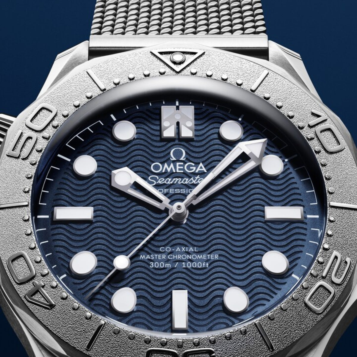 OMEGA Seamaster Diver 300m James Bond Edition Co-Axial Master Chronometer 42mm O21030422003004
