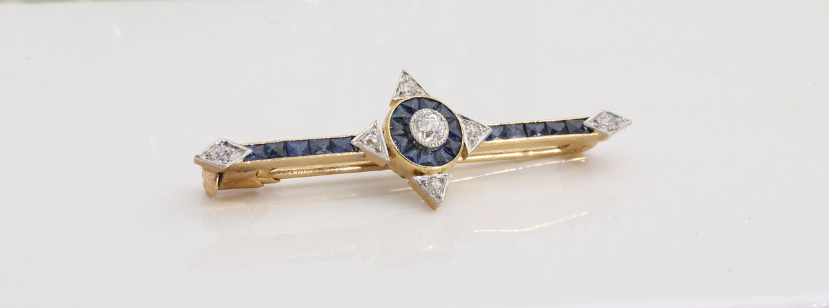 Pre-Owned Brooches