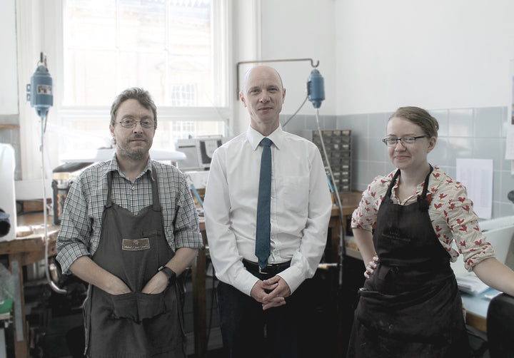 Our goldsmiths in the workshop