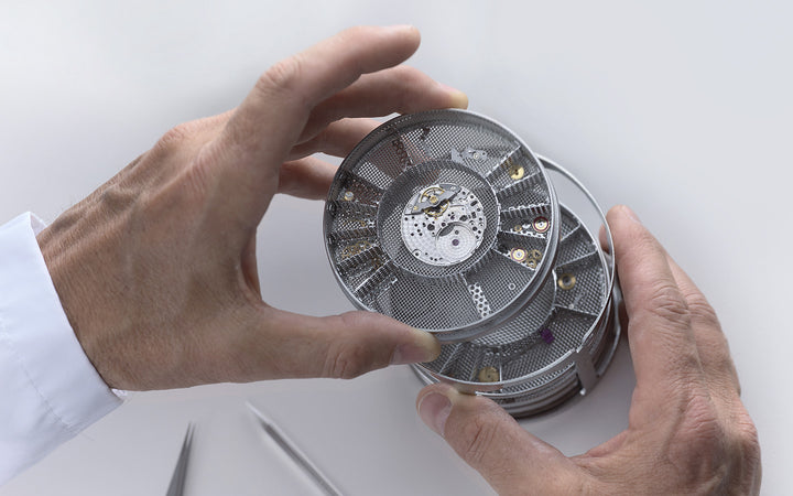 Rolex Servicing Procedure - cleaning the movement