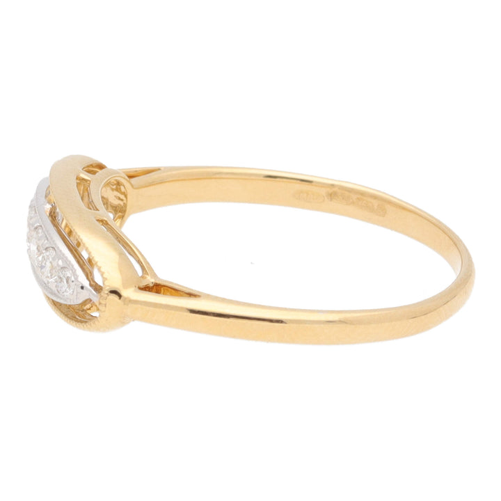 Diamond 0.14ct Millgrain 18ct Yellow Gold Oval Shaped Ring